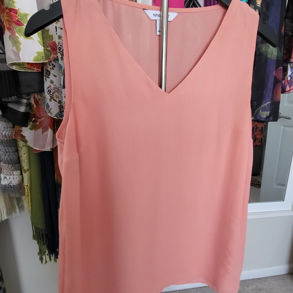 Nine West Peach V-Neck Sleeveless Top